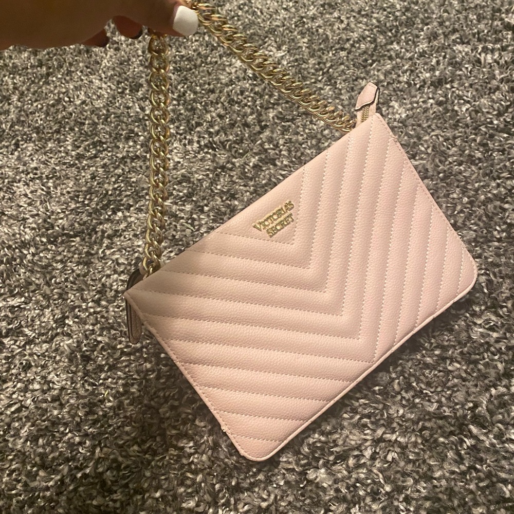 Victoria’s Secret Crossbody and/or chained